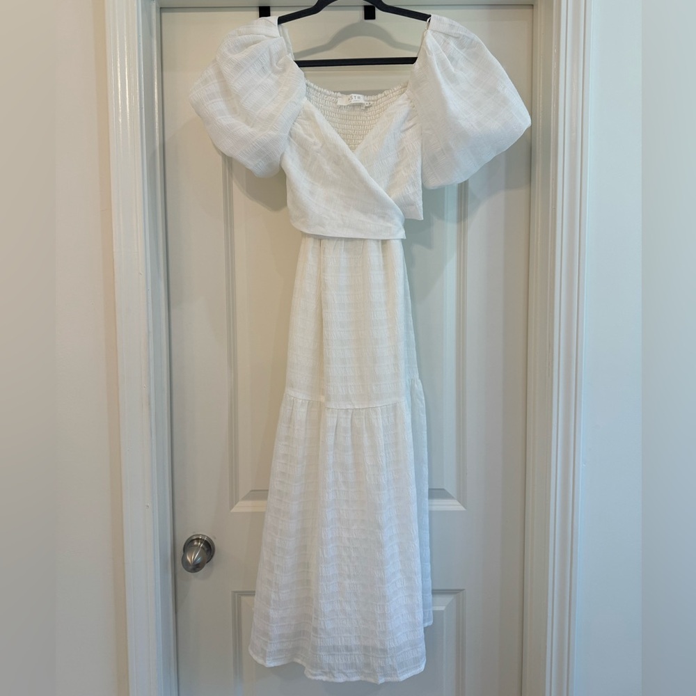 ASTR Midi Dress Size M